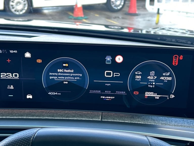 2025 Peugeot 5008 1.2 Hybrid 136 GT 5dr e-DSC6 HATCHBACK PETROL Automatic