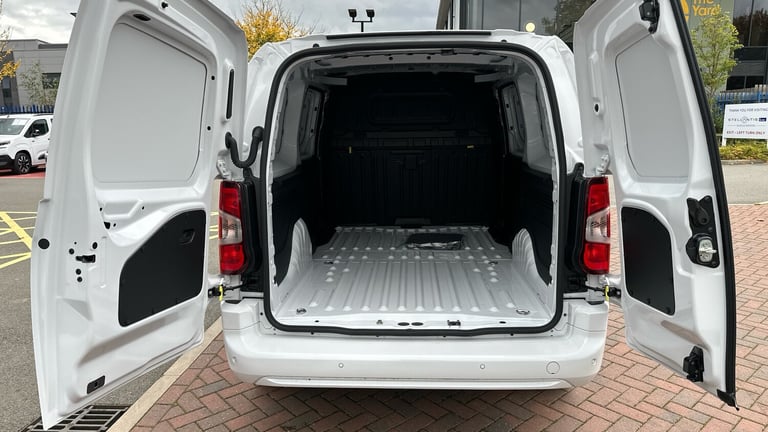 2024 Citroen Berlingo 1.5 BlueHDi 950Kg Driver Edition 130ps EAT8 [S/S] PANEL VAN DIESEL Automatic