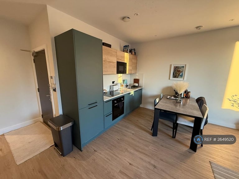 1 bedroom flat in Vale House, Reigate, RH2 (1 bed) (#2649520)