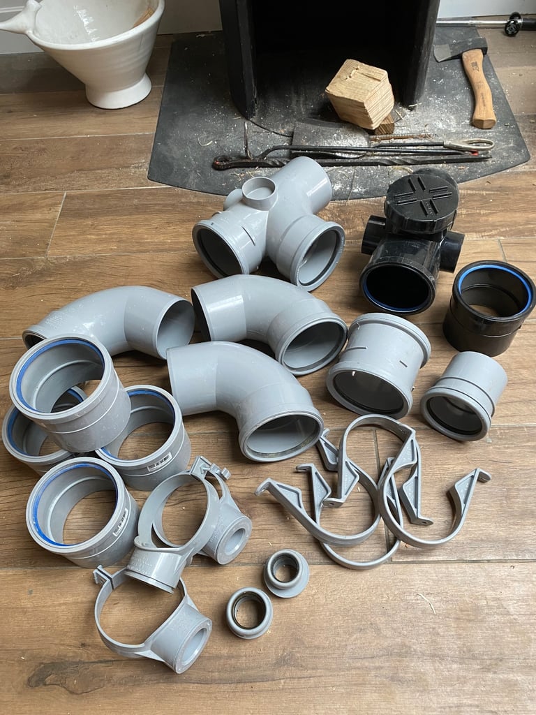 Waste pipe connectors 4 inch / 110 mm job lot