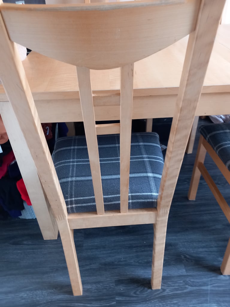 Dining table 