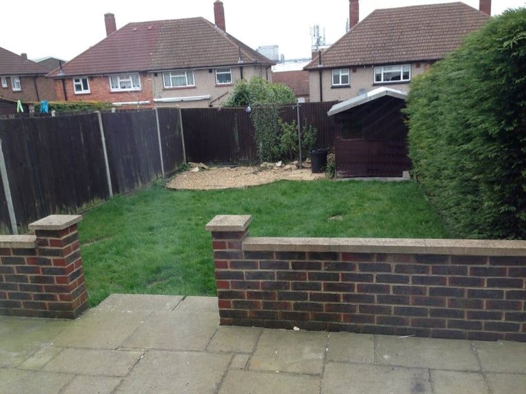 Large double room with garden access - All Bills included