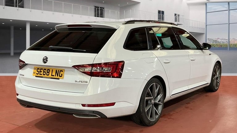 2019 Skoda Superb 2.0 TDI CR Sport Line 5dr DSG [7 Speed] ESTATE DIESEL Automatic