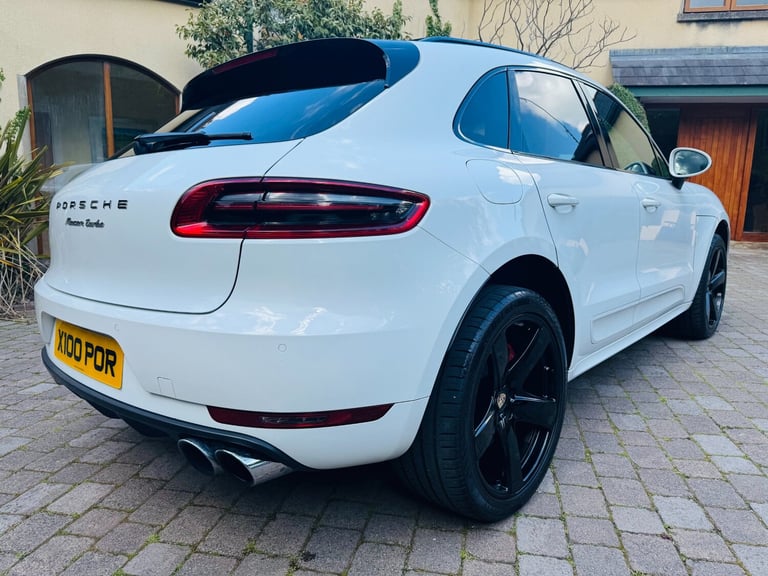 Porsche MACAN TURBO  - STUNNING MEGA SPEC - bmw mercedes audi jaguar 4x4 SUV PX 