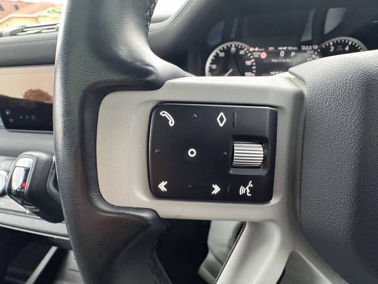 2023 Land Rover Defender 110 2.0 P400e 15.4kWh X-Dynamic SE Auto 4WD Euro 6 (s/s) 5dr ESTATE Petr...