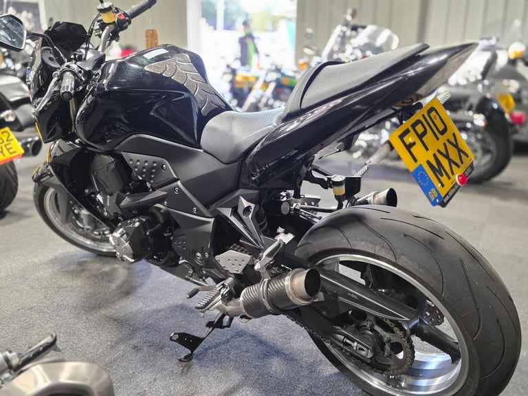 2010 KAWASAKI ZR Z1000 18,700 MILE'S 