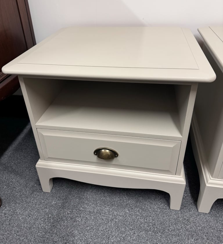 Stag Minstrel pair of bedsides, fully renovated 