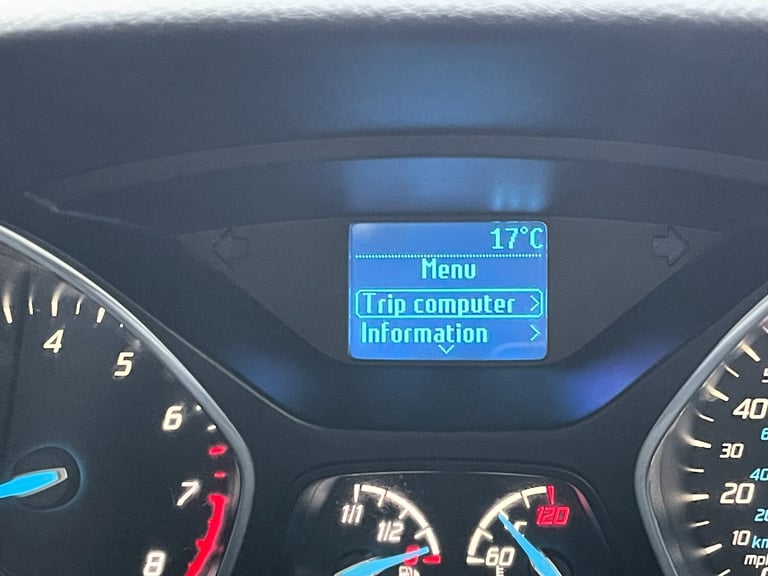 2014 Ford Focus 1.0 125 EcoBoost Zetec 5dr HATCHBACK Petrol Manual
