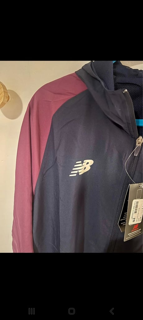 NEW BALANCE 