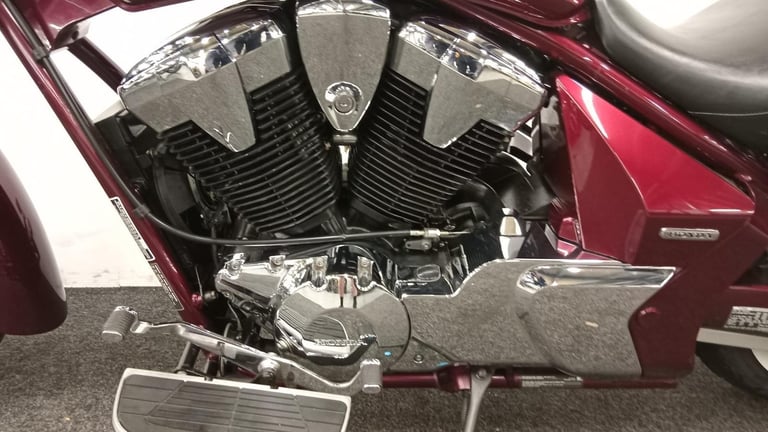 HONDA VTX1300 INTERSTATE ** MOT JUNE 2026 - LOW MILLAGE !! - PANNIERS ** 