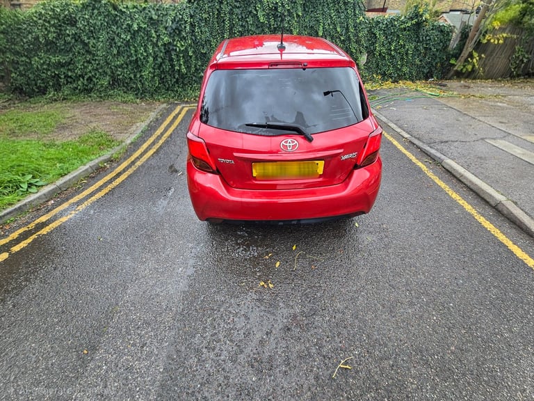 Toyota, YARIS, Hatchback, 2016, Manual, 1329 (cc), 5 doors