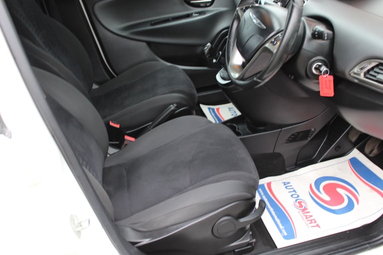 Chrysler, YPSILON SE 2013,Long Mot,£35 Tax,Insurance Group 4,Very Clean,Ulez Compliant