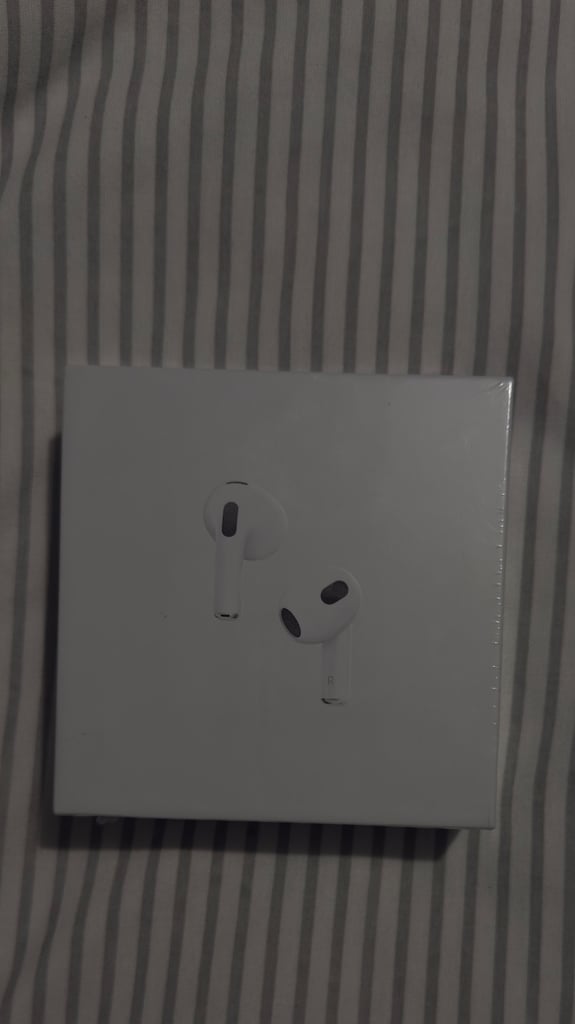 image for Apple Airpod Gen 3 (2025)