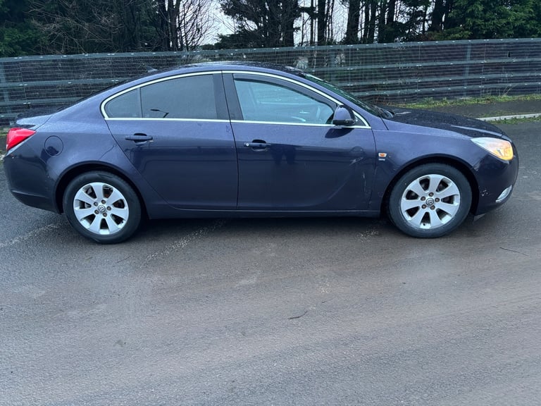 Vauxhall, INSIGNIA, Saloon, 2013, Manual, 1956 (cc), 4 doors