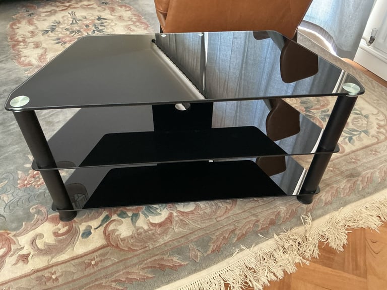 BLACK TEMPERED GLASS TV TABLE