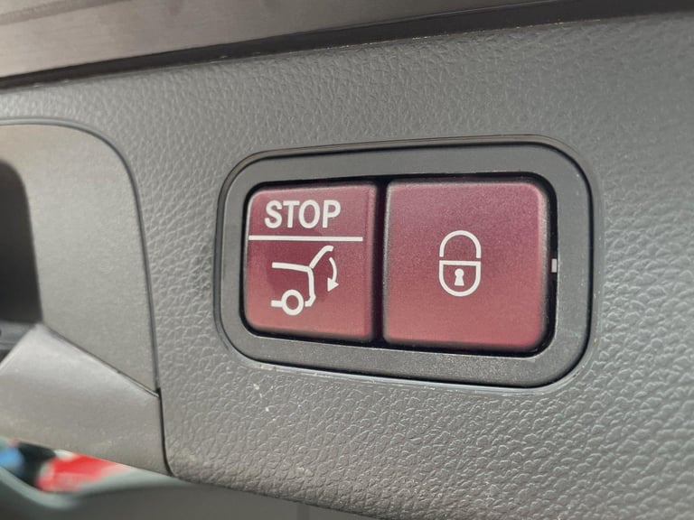 2016 Mercedes-Benz GLC 2.1 GLC220d AMG Line (Premium) G-Tronic 4MATIC Euro 6 (s/s) 5dr ESTATE Die...