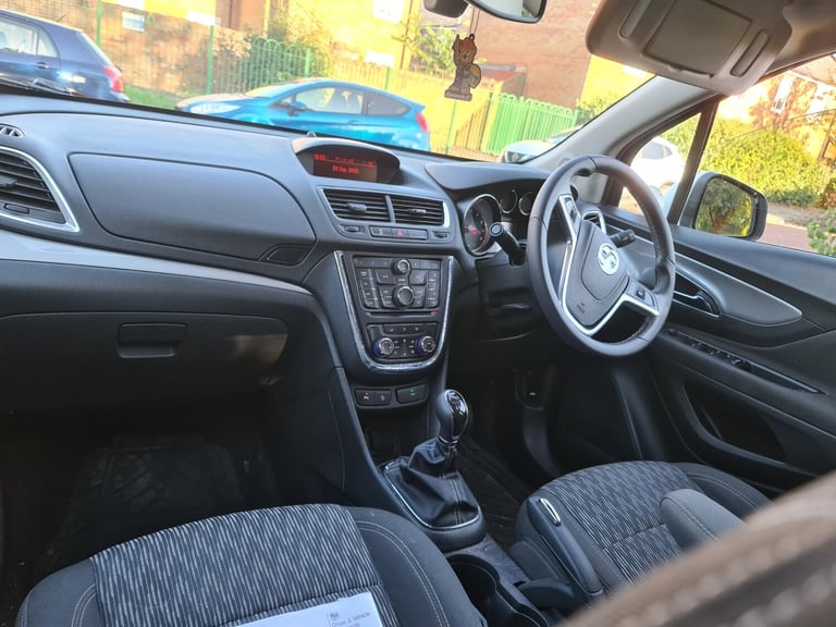 2014 Vauxhall Mokka 1.6i Exclusiv **LOW MILEAGE** HATCHBACK Petrol Manual
