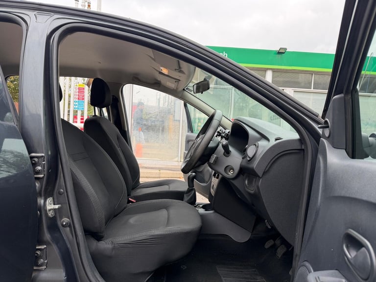 2017 Dacia Sandero 1.0 SCe Ambiance Euro 6 5dr HATCHBACK Petrol Manual