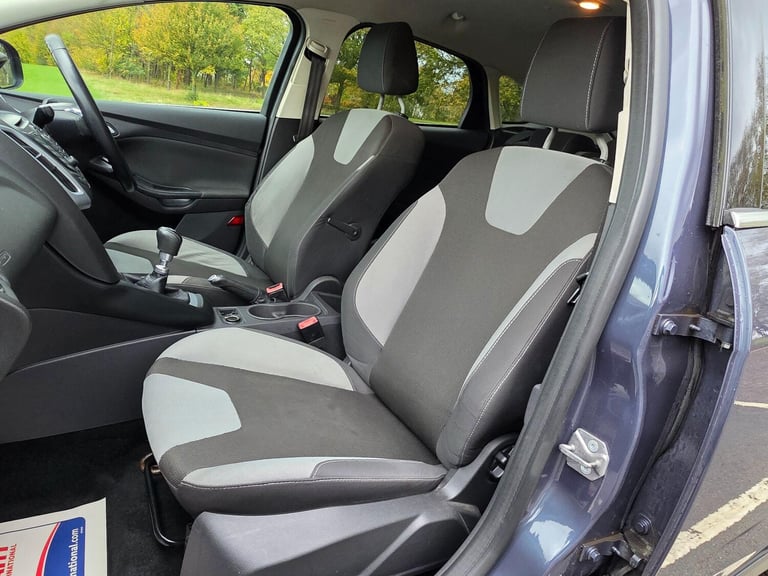 2013 Ford Focus 1.6 TDCi Zetec Euro 5 (s/s) 5dr Hatchback Diesel Manual