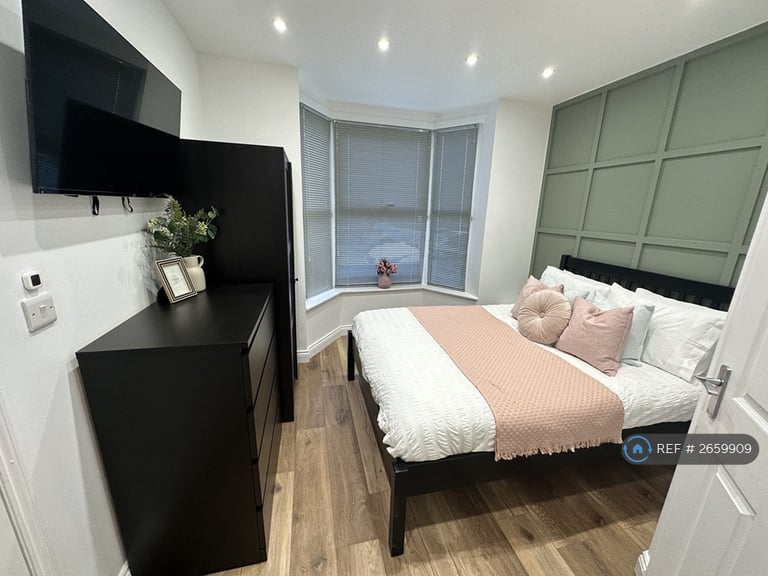 1 bedroom in Buccleuch Street, Kettering, NN16 (#2659909)