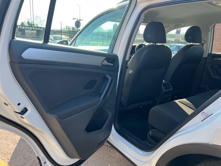2017 Volkswagen Tiguan 2.0 TDI S SUV 5dr Diesel DSG 4Motion Euro 6 (s/s) (150 ps) ESTATE Diesel A...