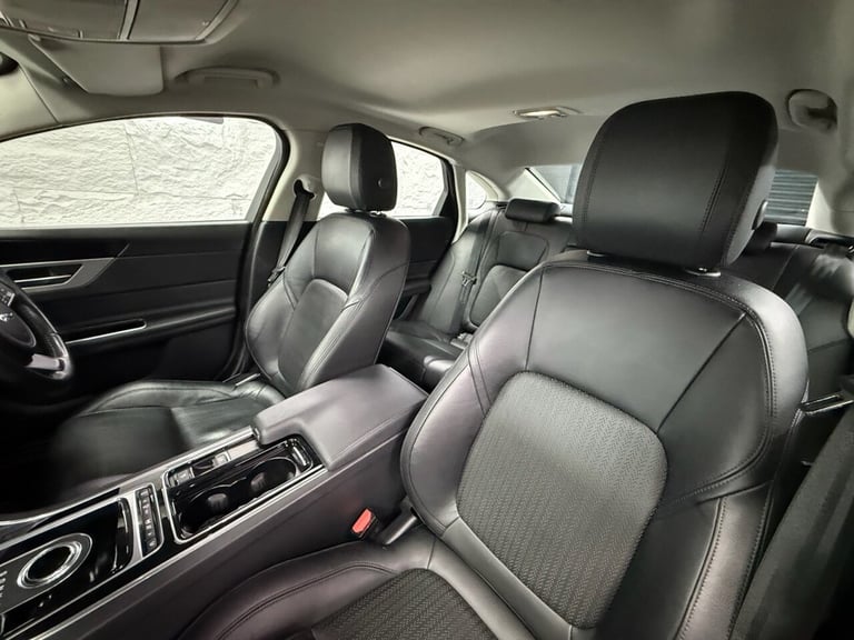 2017 Jaguar XF 2.0d Prestige 4dr Auto SALOON DIESEL Automatic