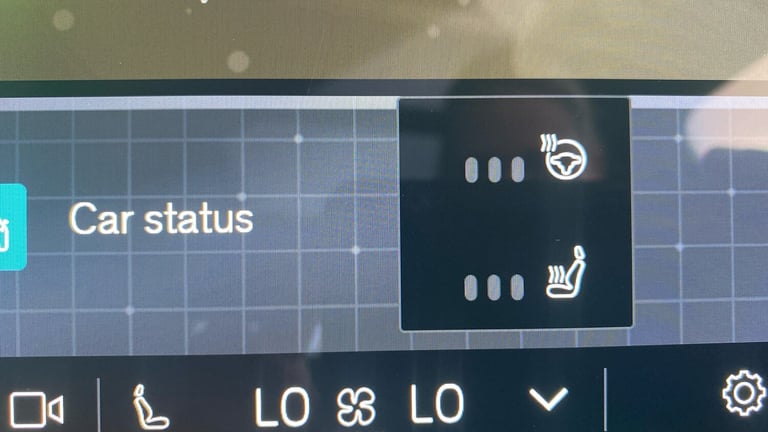 2024 Volvo XC40 2.0 B3P Ultra Dark 5dr Auto ESTATE PETROL Automatic