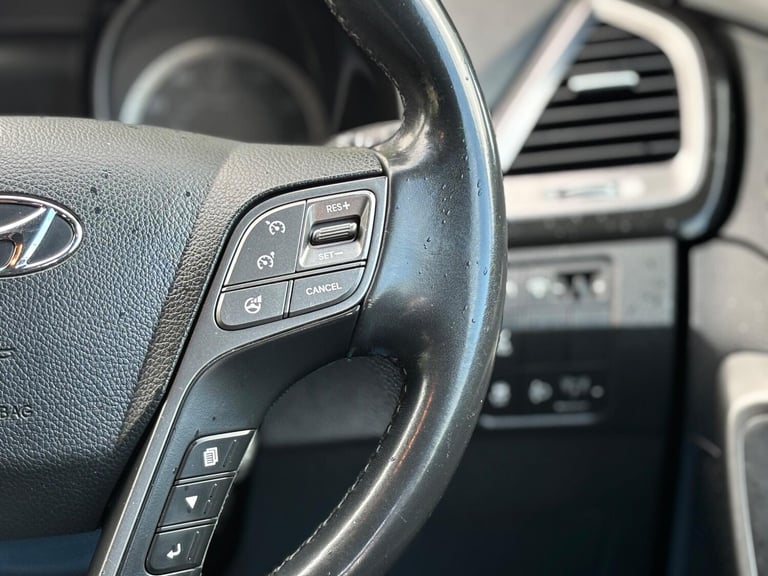 2015 Hyundai Santa Fe 2.2 CRDi Premium 4WD Euro 5 5dr (7 seat) ESTATE Diesel Manual