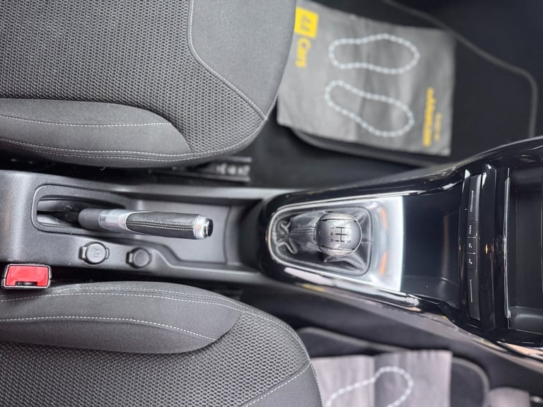 2017 DS Automobiles DS 3 1.2 PureTech 82 Chic 3dr HATCHBACK Petrol Manual