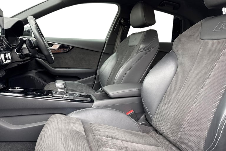 2021 Audi A4 2.0 TDI 35 Black Edition S Tronic Euro 6 (s/s) 4dr Saloon DIESEL Automatic