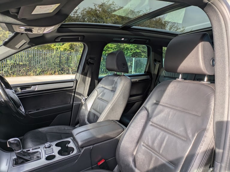 2016 Volkswagen Touareg 3.0 V6 TDI BlueMotion Tech 262 R-Line 5dr Tip Auto ESTATE Diesel Automatic