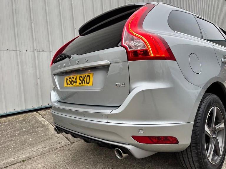 VOLVO XC60 2.0 R-Design Lux D4 (181hp) Silver Auto Diesel 2015