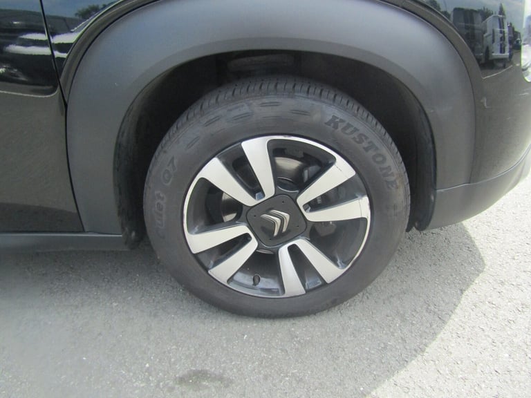 2021 Citroen C3 Aircross 1.2 PureTech 110 Shine 5dr - 1 Owner / Sat Nav Hatchback Petrol Manual