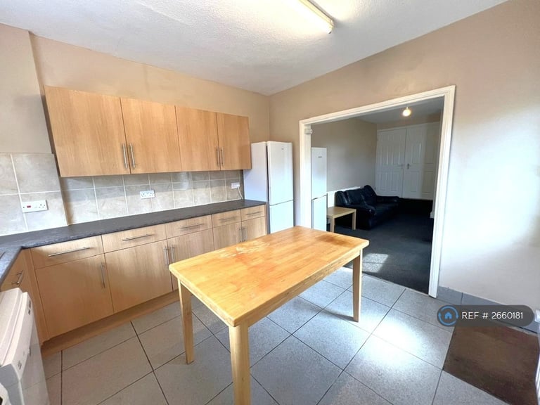 6 bedroom house in Bishop Road, Bristol, BS7 (6 bed) (#2660181)