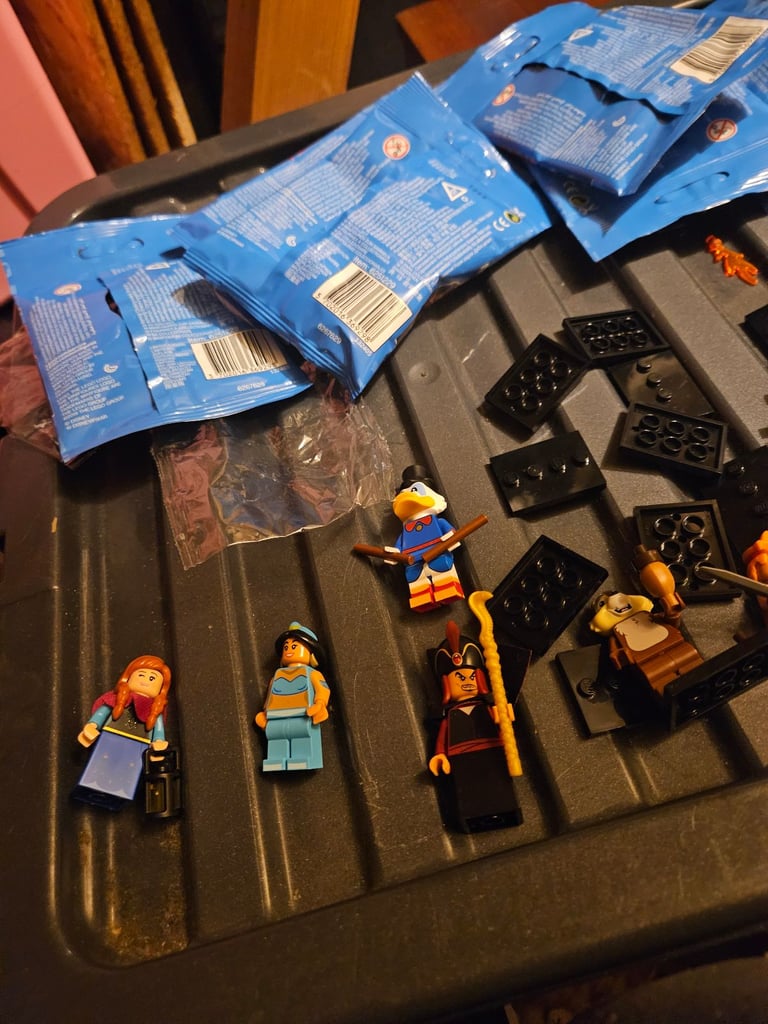 Lego disney series 2