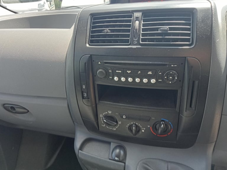 PEUGEOT EXPERT HDI LWB 2 BERTH 57PLATE