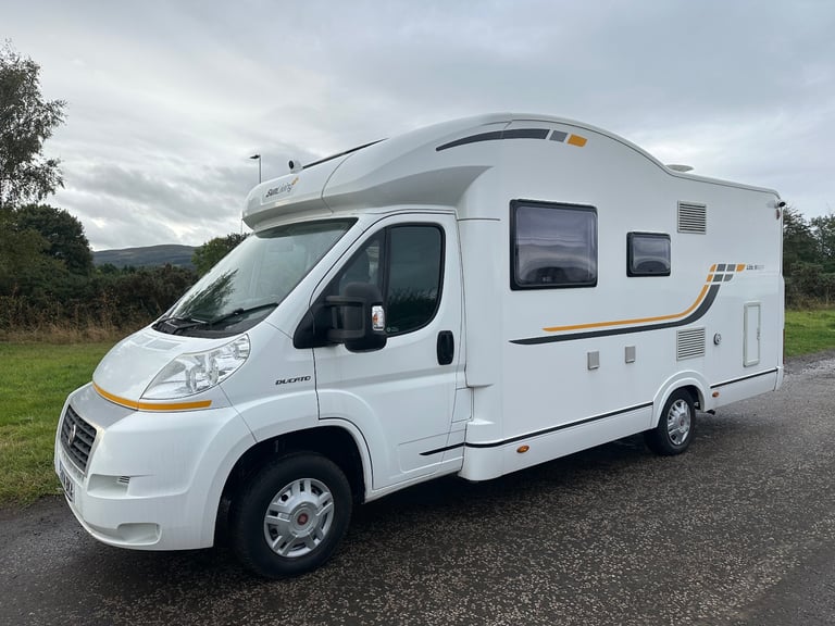 Adria sunliving fixed bed low miles under 3500kg