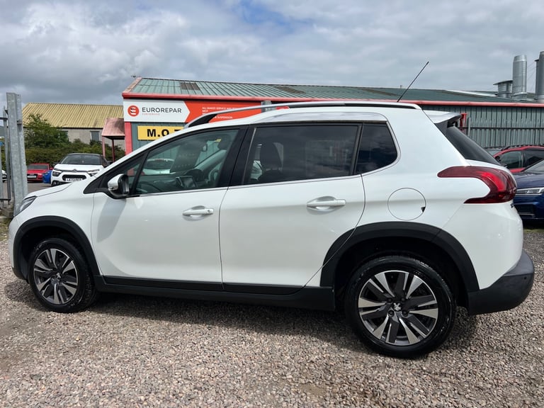 2018 68 PEUGEOT 2008 1.2 PURETECH ALLURE PREMIUM 5DR ONLY 33,000 MILES F/S/H