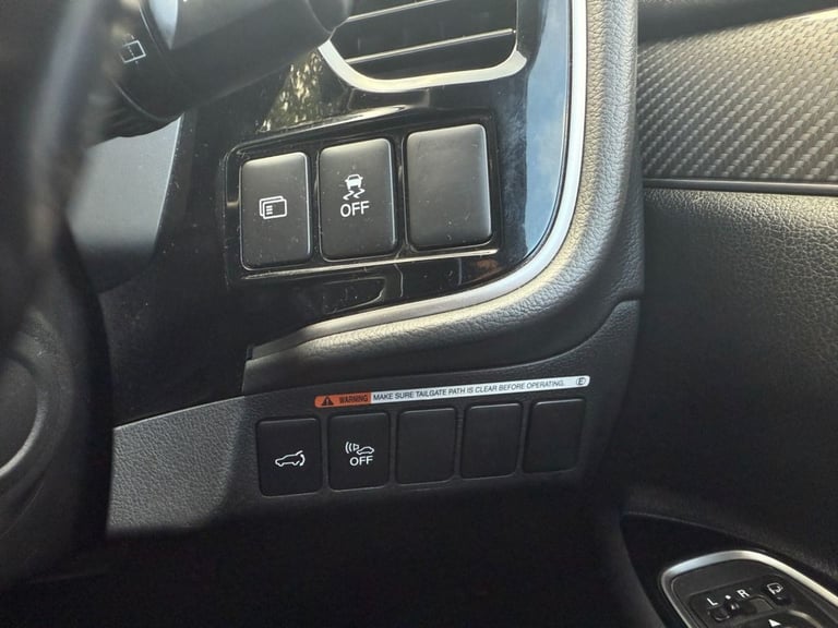 2019 69 MITSUBISHI OUTLANDER 2.4H TWINMOTOR 13.8KWH 4H SUV 5DR PETROL PLUG-IN HY
