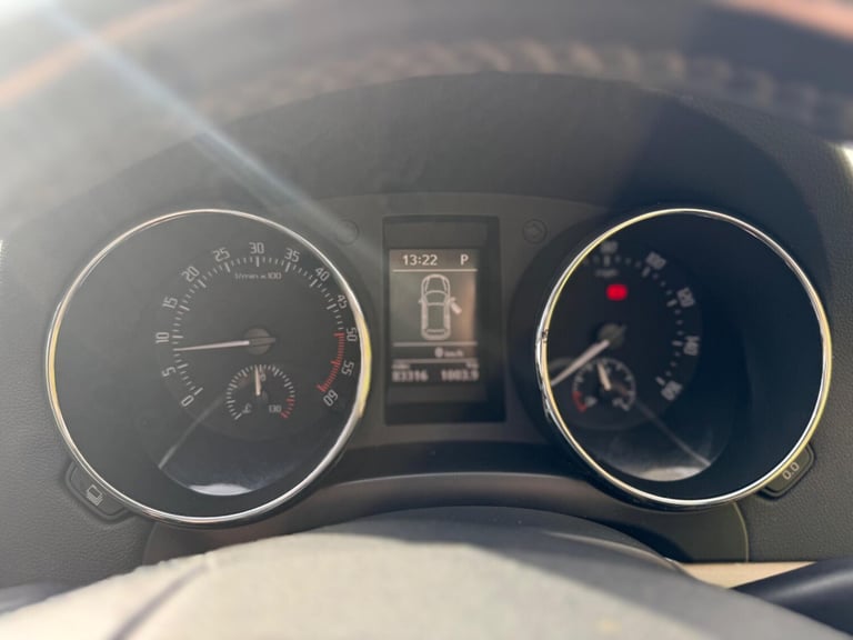 2011 Skoda Yeti 2.0 TDI Elegance DSG 4WD Euro 5 5dr HATCHBACK Diesel Automatic