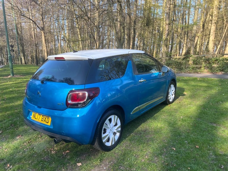 DS AUTOMOBILES DS 3 1.2 PureTech Elegance Blue rare automatic Petrol 2017