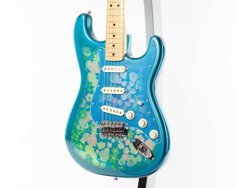 Fender MIJ Blue Flower Stratocaster 1993