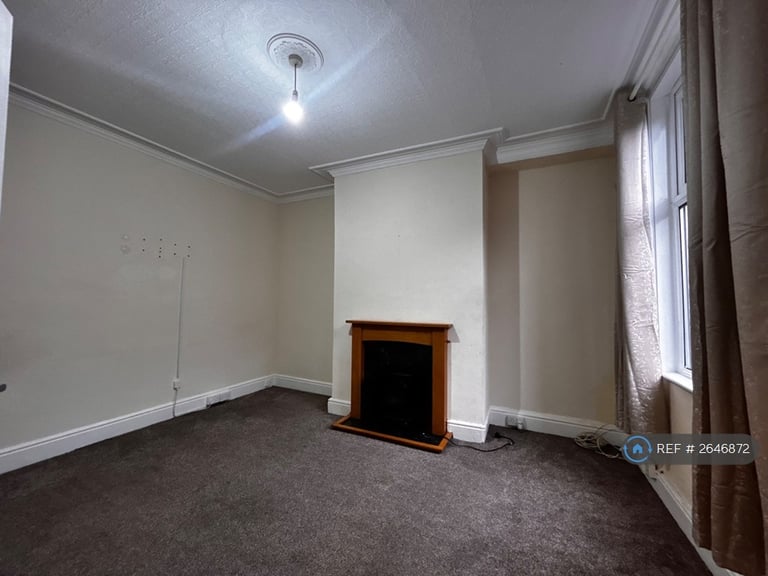 2 bedroom house in Recreation Place, Leeds, LS11 (2 bed) (#2646872)