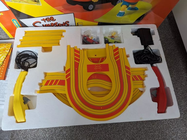 Scalextric The Simpsons Homer & Bart Skateboard Chase Racing Set LOCAL DROP OFF