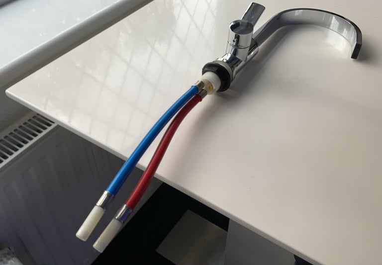 Reich caravan ceramic contur s90 taps 