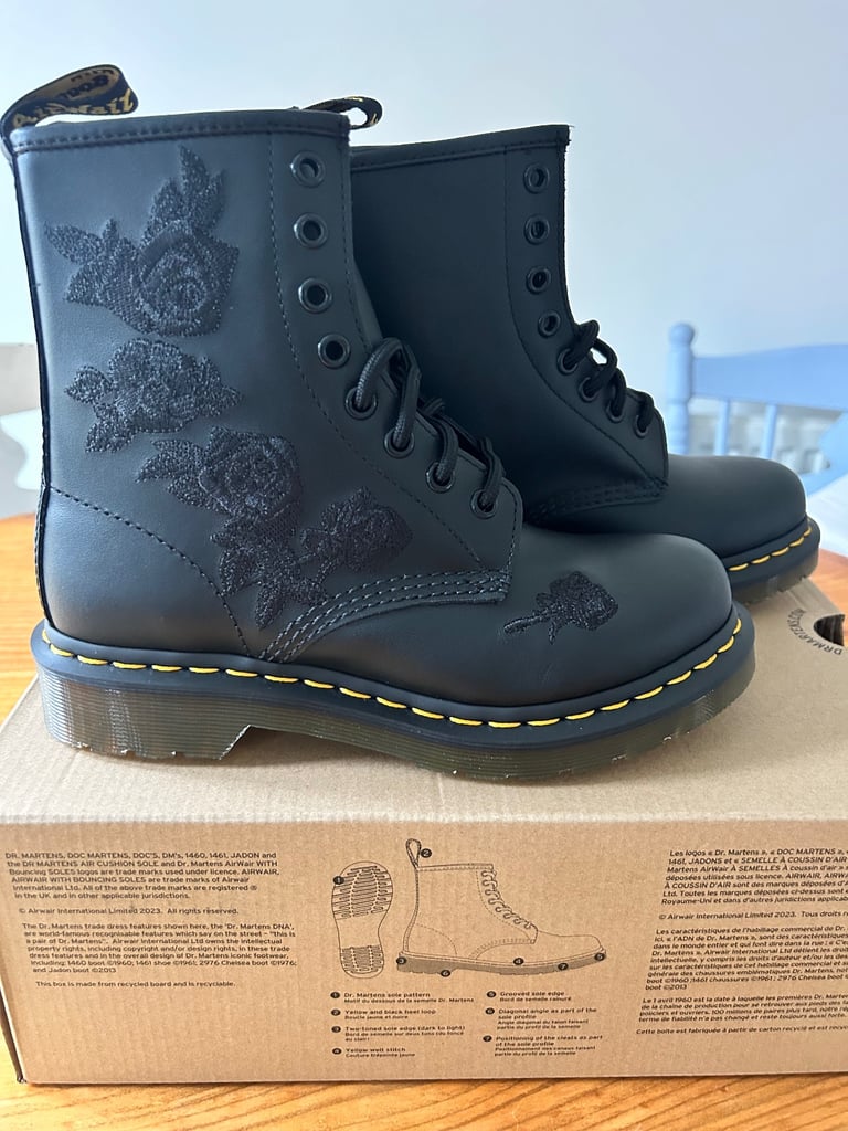 1460 Vonda Floral Dr Marten Black Boots