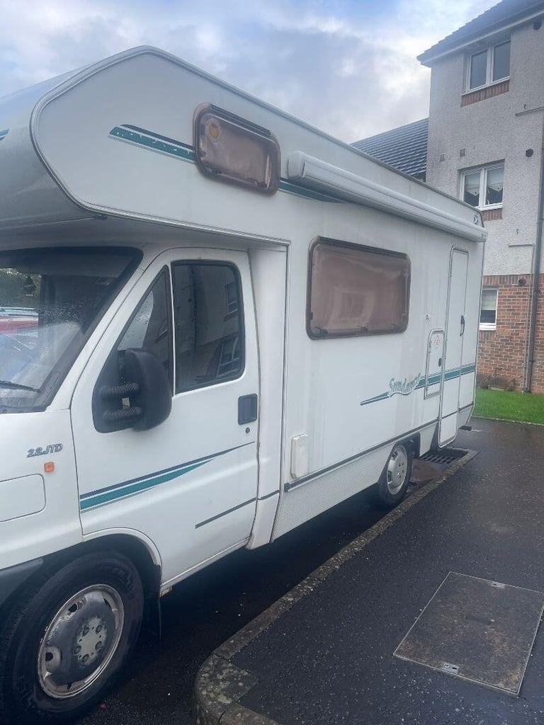 2001 Swift Sundance 590 RS