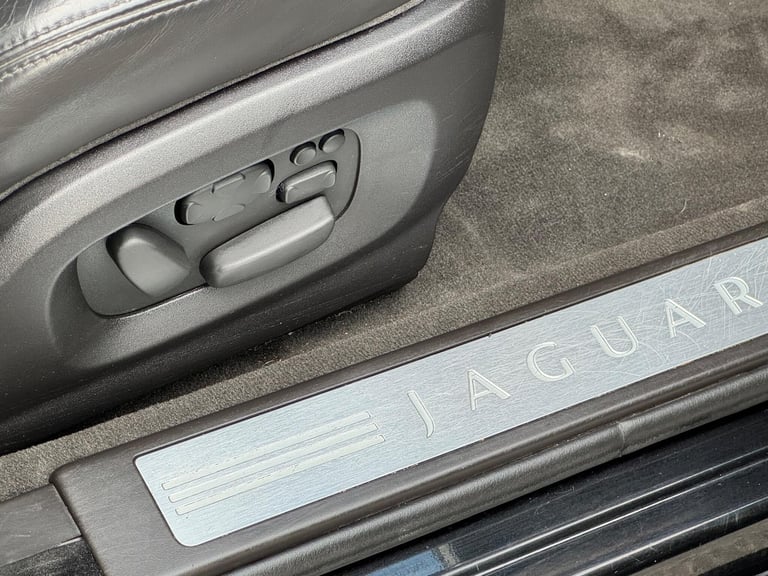 2010 Jaguar XF 5.0 V8 XFR Auto Euro 5 4dr SALOON Petrol Automatic