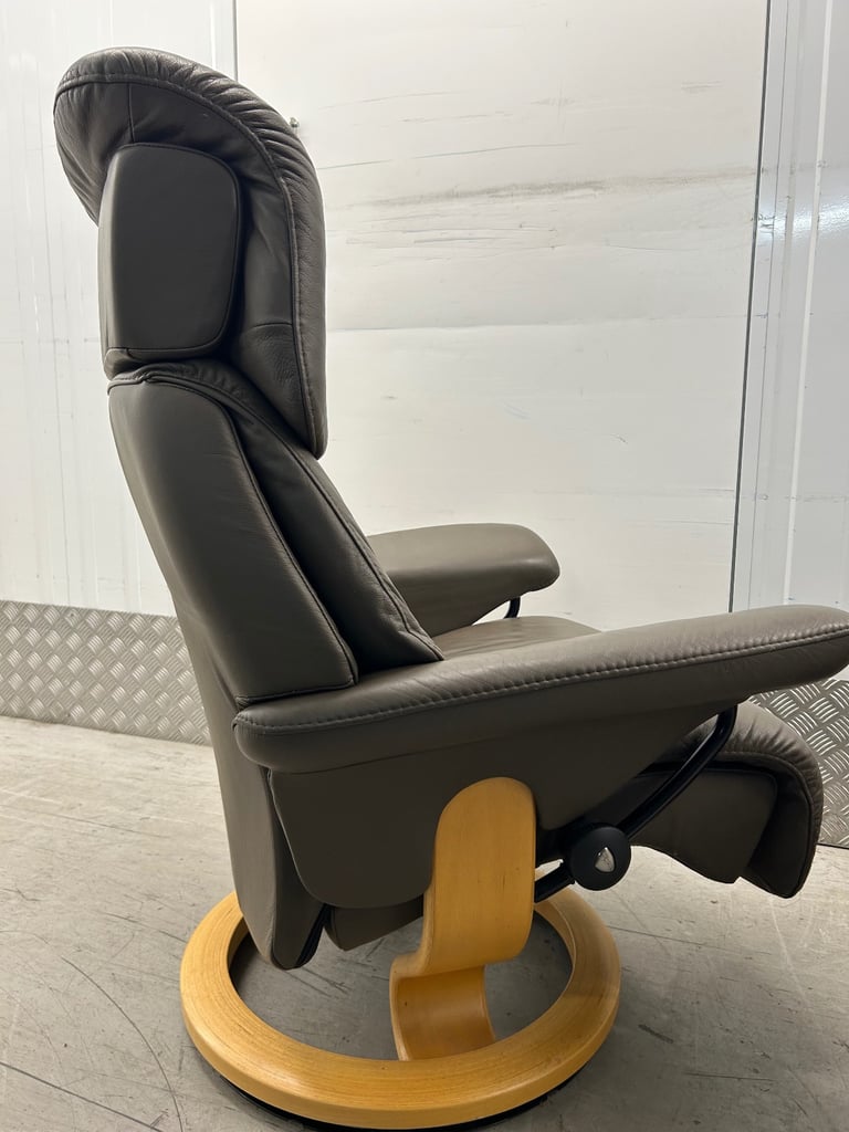 Ekornes Stressless Dream Recliner Olive Leather Chairs & Stools - Medium Size