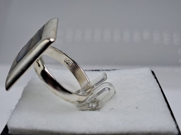 Pre-Owned Silver Opal Style Ring